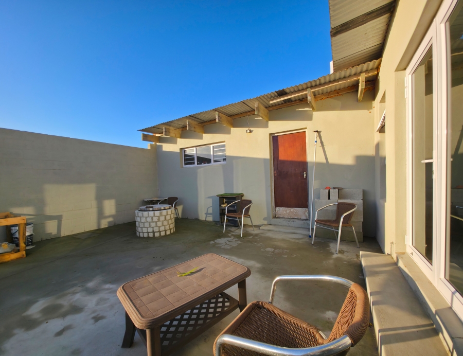 5 Bedroom Property for Sale in Hawston Western Cape